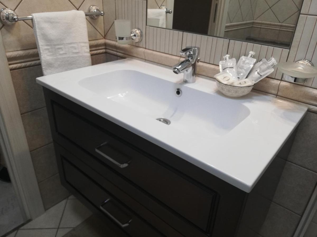 Olympus Room Тропеа Екстериор снимка